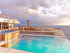 Viking Sea Infinity Pool - Courtesy of Viking Oceans