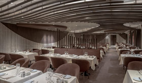 Les Dunes fine dining on MSC World America