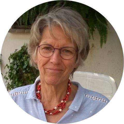 Caroline Finch