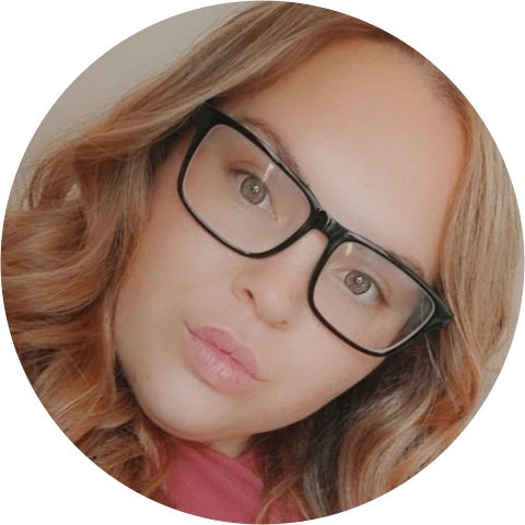 Holly Dakin