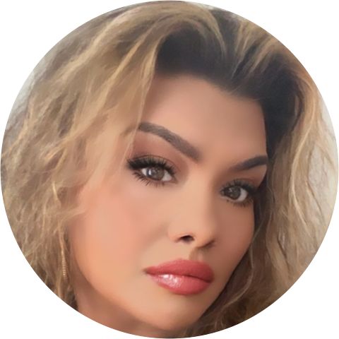 Claudia C S