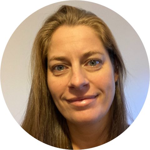 Helle Jakobsen