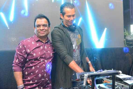 Indigo Hot Mix With DJ Ivan And Rohit Barker at XU Fashion Bar