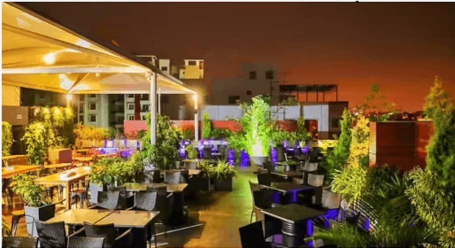 NYE 2023 The Grand New Year Party At Big Barrel Brew Pub at Big