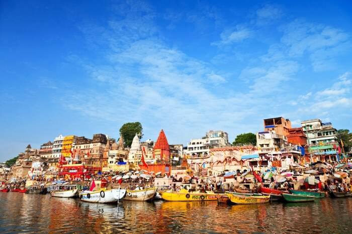 From Varanasi: Boat ride on the Ganges to Ramnagar fort with Transfers