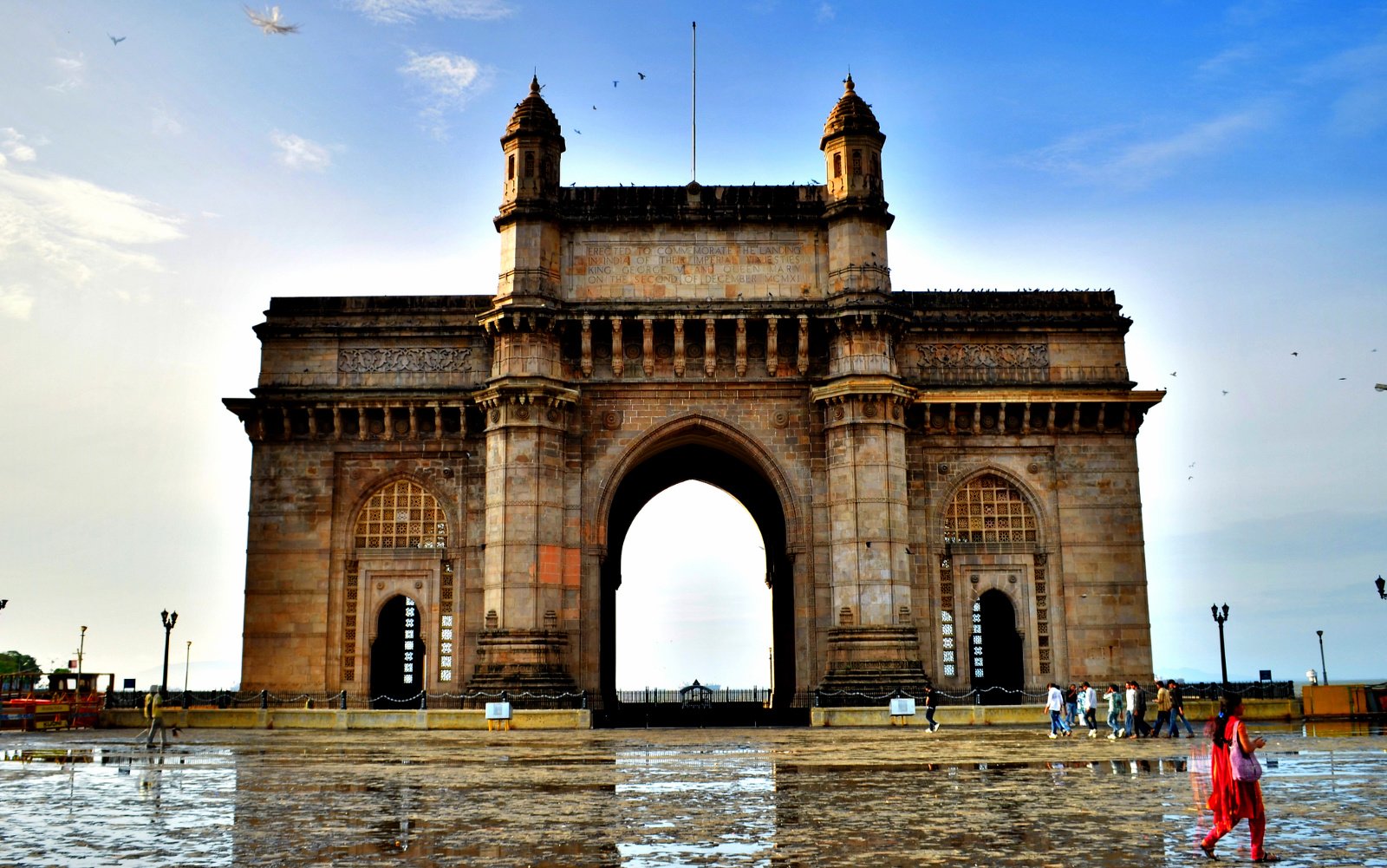 Mumbai: Half day guided city tour with a local