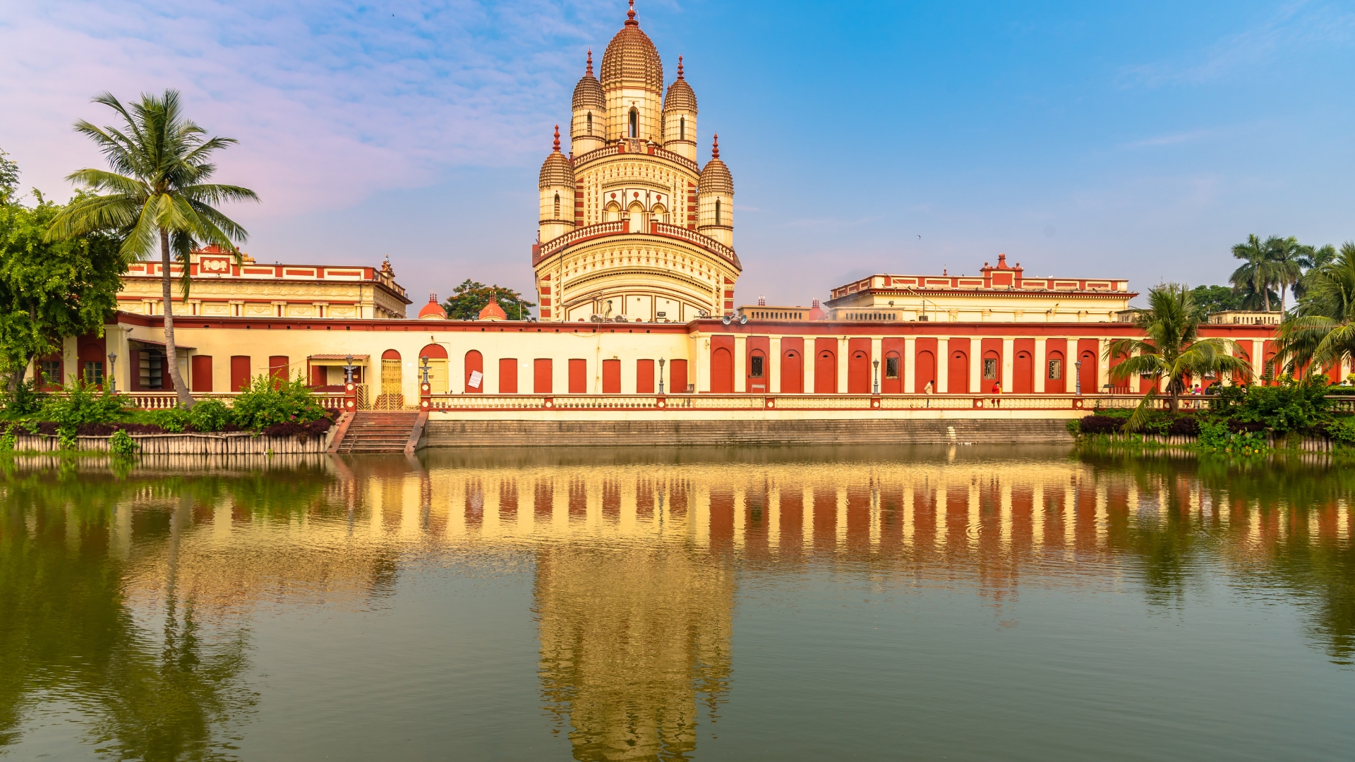 Kolkata: Full-Day Spirituality & Temples Tour