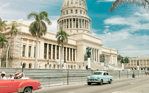 Classic American Car Tour of Havana isango 