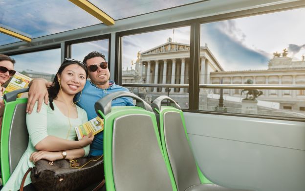 Tham quan Vienna: Hop-On, Hop-Off & Dàn nhạc cung điện Schoenbrunn