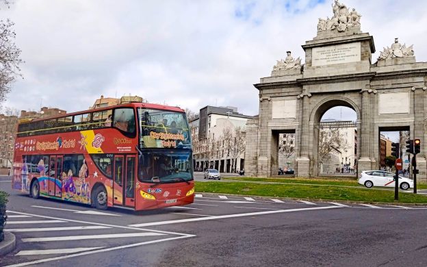 Vé tham quan City Sightseeing Madrid Hop-On, Hop-Off + Bernabéu Tour & Bảo tàng