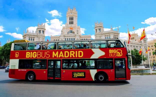 Tour xe buýt toàn cảnh mui trần Big Bus Madrid