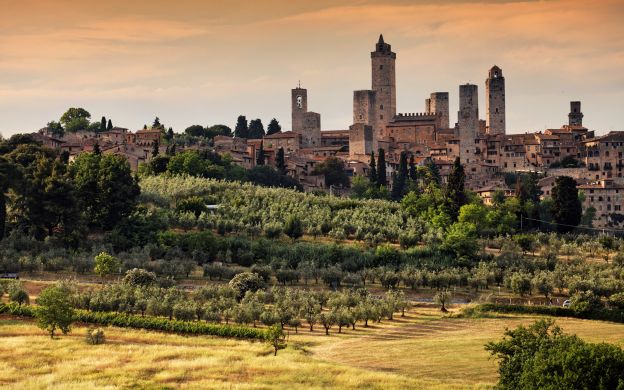 San Gimignano, Siena, Monteriggioni, Chianti: Day Trip with Lunch & Wine Tasting