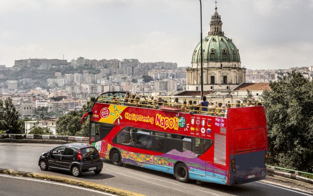 Tham quan thành phố Napoli: Tour xe buýt Hop-On-Hop-Off