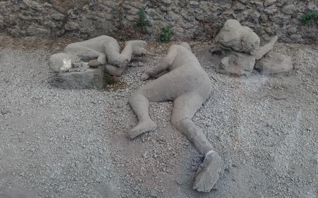 Pompeii Tour with Guide and Hotel Transfers, from Naples