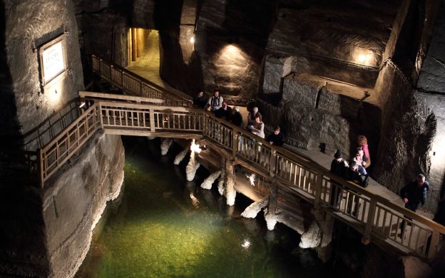 Tour Tham Quan Mỏ Muối Wieliczka Không Cần Xếp Hàng