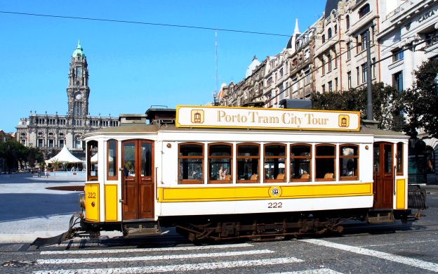 Yellow Bus Porto Premium 3-in-1: Hop-On, Hop-Off Bus + Tram + Funicular Ticket
