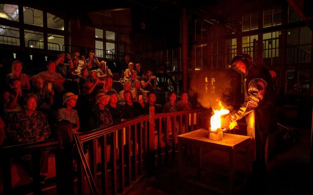 City Tours Perth: Hop-On, Hop-Off with Perth Mint Tour