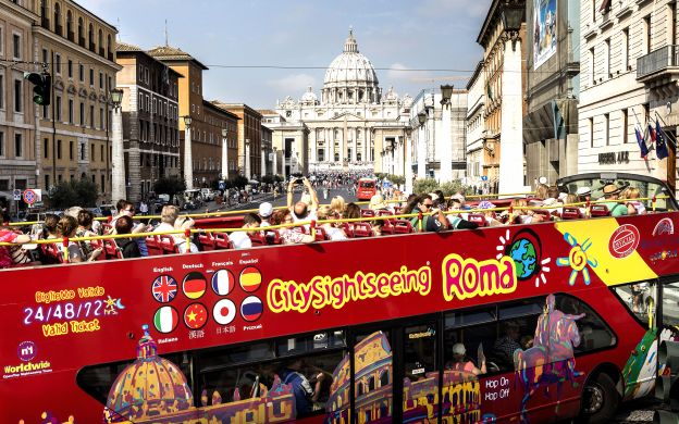 red bus tours in rome