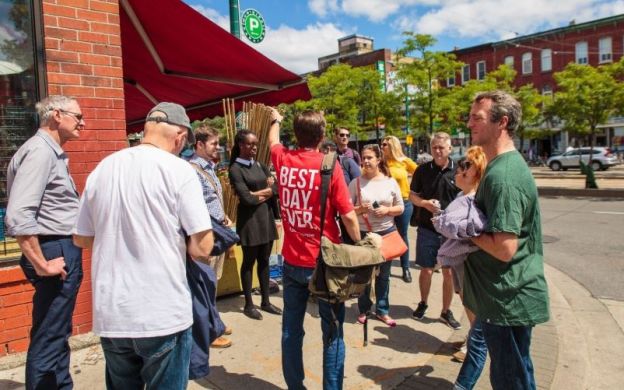 Trendy In Toronto Tour A Walk Through Chinatown And Kensington