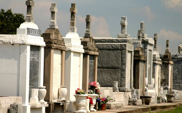 Garden District Walking Tour In New Orleans