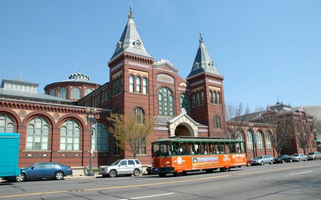 Xe điện Hop-On Hop-off Phố cổ Washington DC và Nghĩa trang Quốc gia Arlington