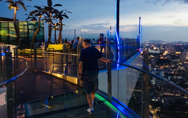 Penang After Dark: Rainbow Skywalk, Trishaw Ride, Bus Tour ...