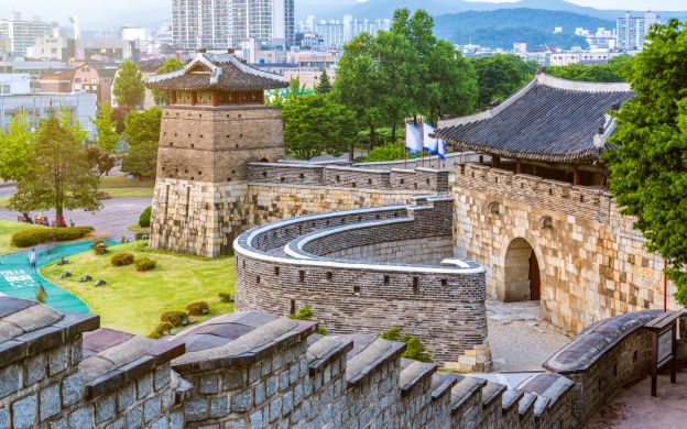 Suwon Hwaseong Fortress Tour with Hotel Transfers