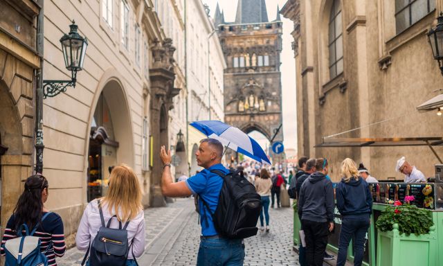 Prague Tour With River Boat Cruise And Lunch - 6 Hour