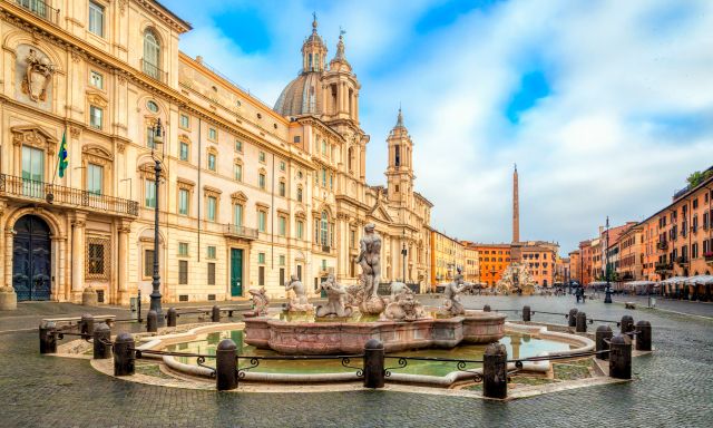 Rome Guided Walking Tour: Navona, Pantheon and Trevi Fountain