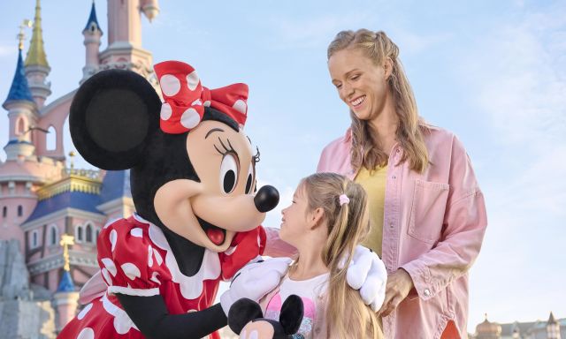 Disneyland® Paris Express: Return Shuttle Transfers, 1 or 2 Parks
