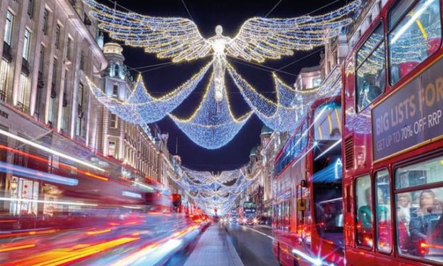 Golden Tours: London Christmas Lights Tour with Live Guide