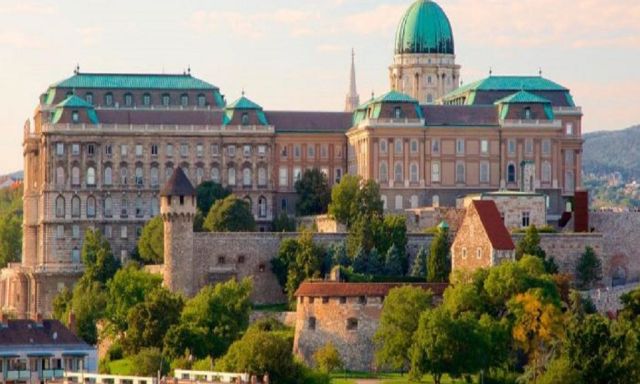 Discover Budapest - Private Walking Tour