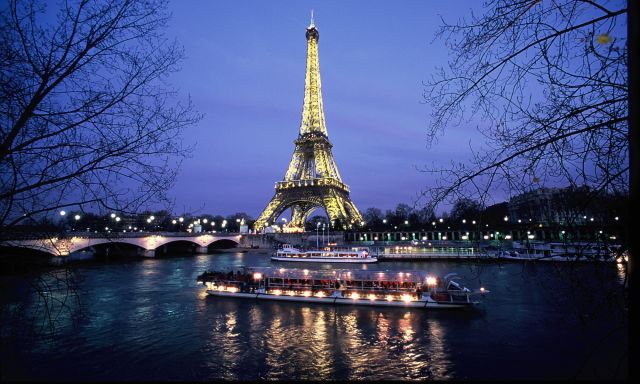 Dinner at Eiffel Tower, Cruise and Moulin Rouge Show