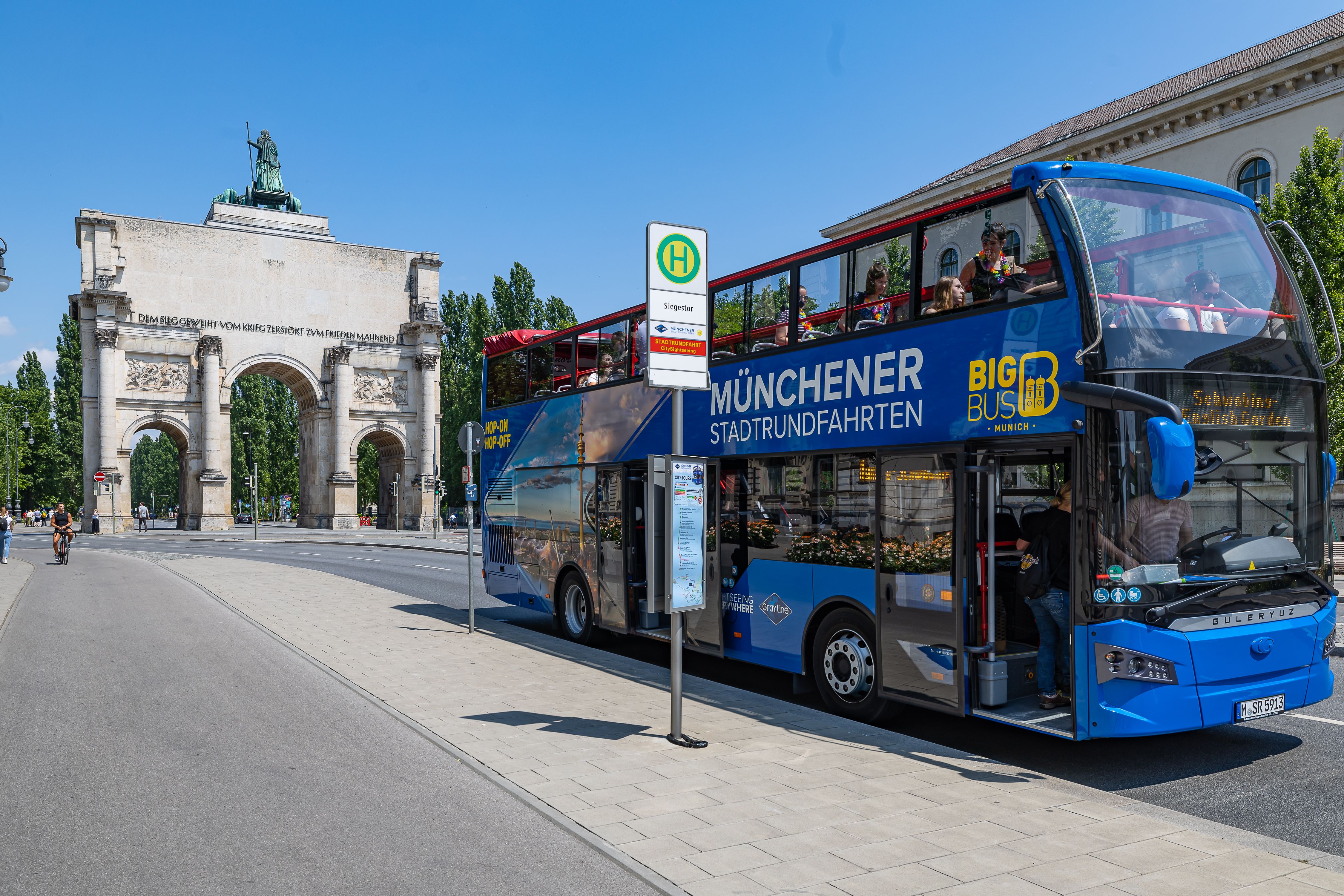 Big Bus Munich and FC Bayern Soccer Tour
