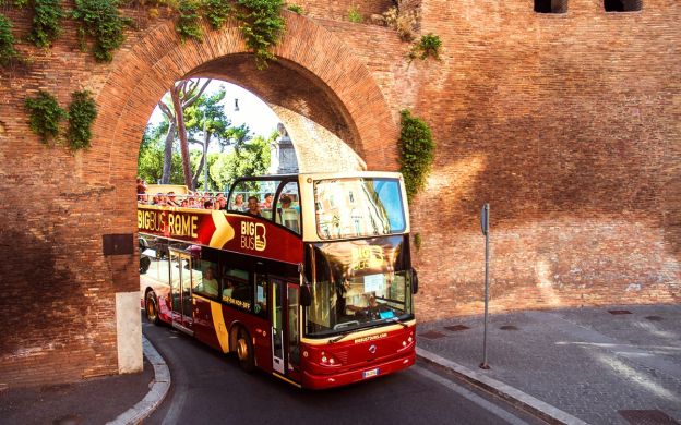 catacombs tour bus