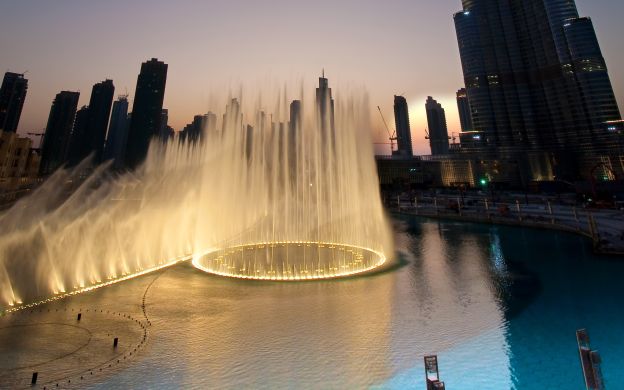 Dubai Fountain Show And Lake Ride Ticket