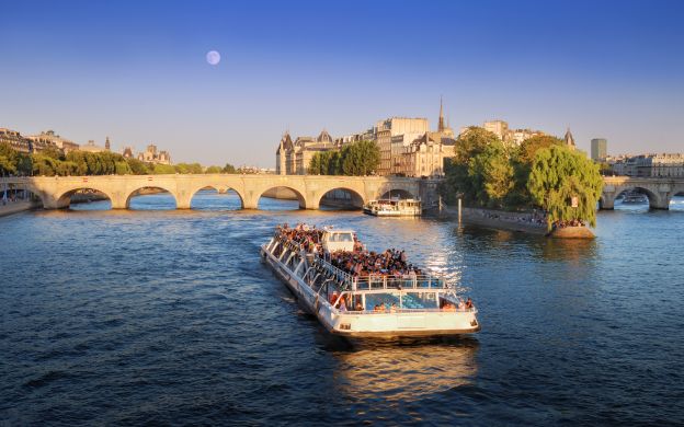 river cruise big bus paris