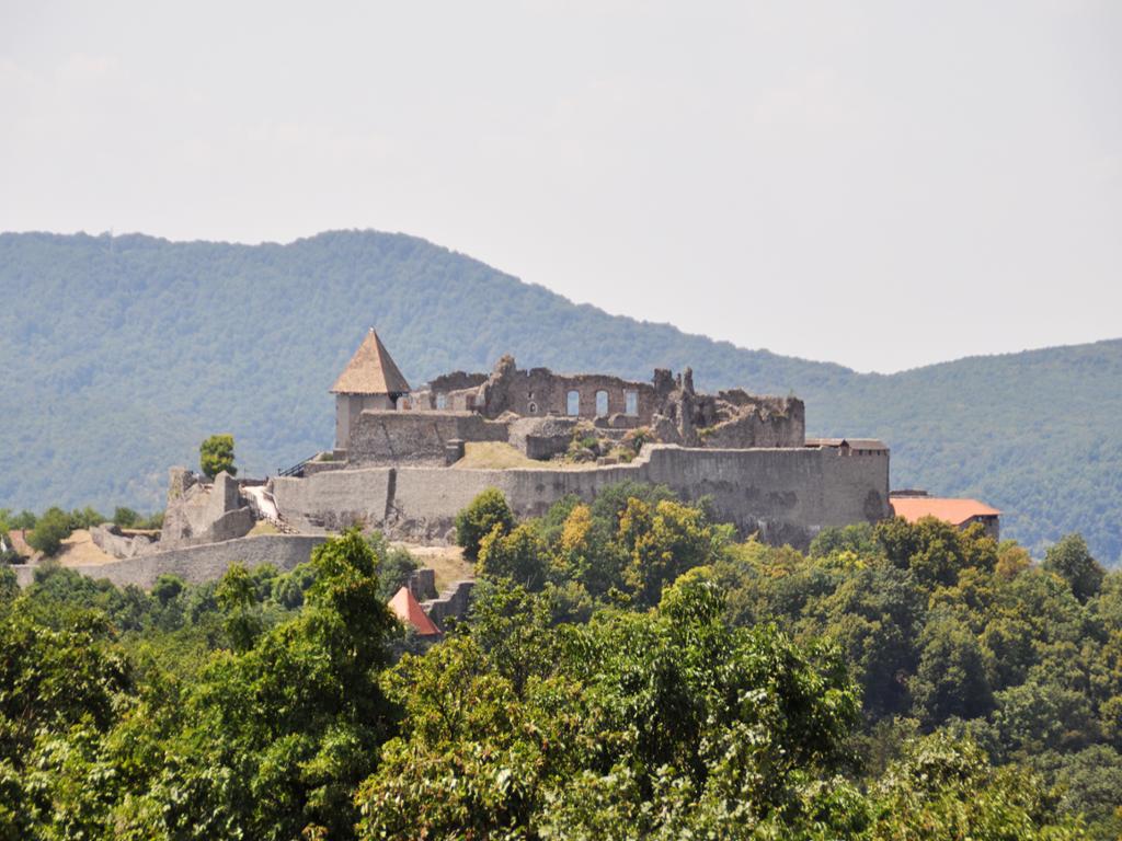 Private Excursion to Esztergom, Visegrad and Szentendre from Budapest