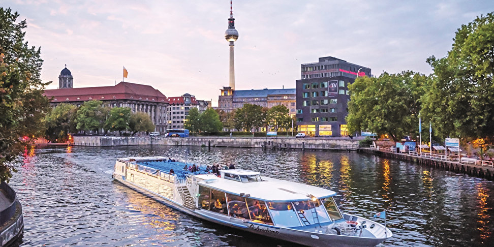 City Circle Berlin Hop-On, Hop-Off with River Spree Boat Tour