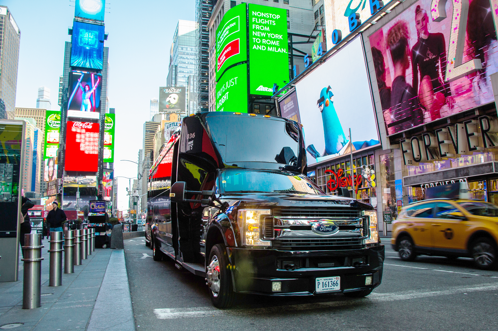 Discover New York: Guided Day Bus Tour of NYC