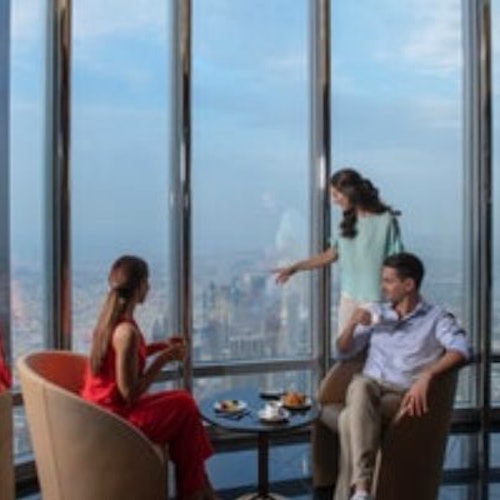 Burj Khalifa Sundowner with Bubbly: Lounge Access at 152nd to 154th Floors