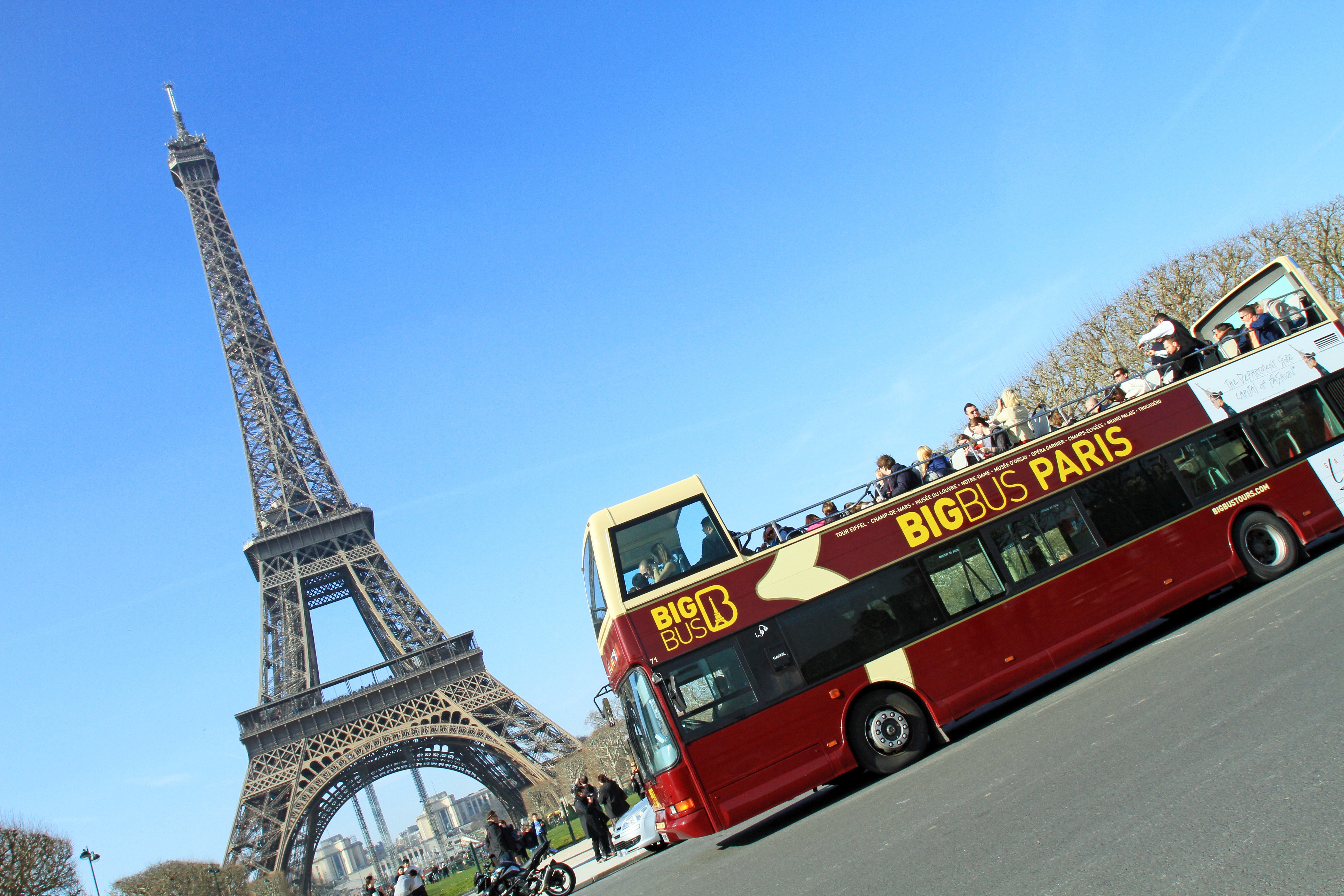 Big Bus Paris Hop-On, Hop-Off, Cruise & Louvre Museum