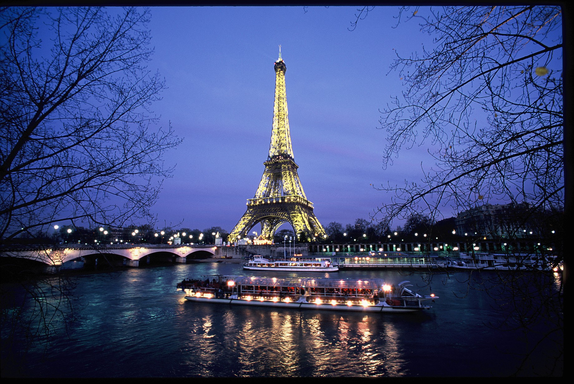 Dinner at Eiffel Tower, Cruise and Moulin Rouge Show