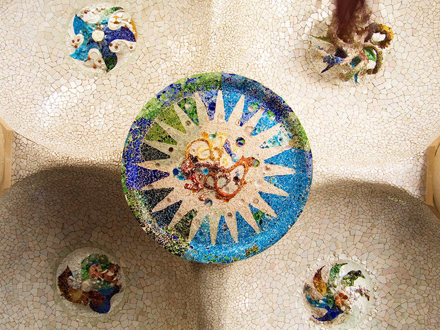 Skip-the-Line Park Guell Walking Tour with Guide