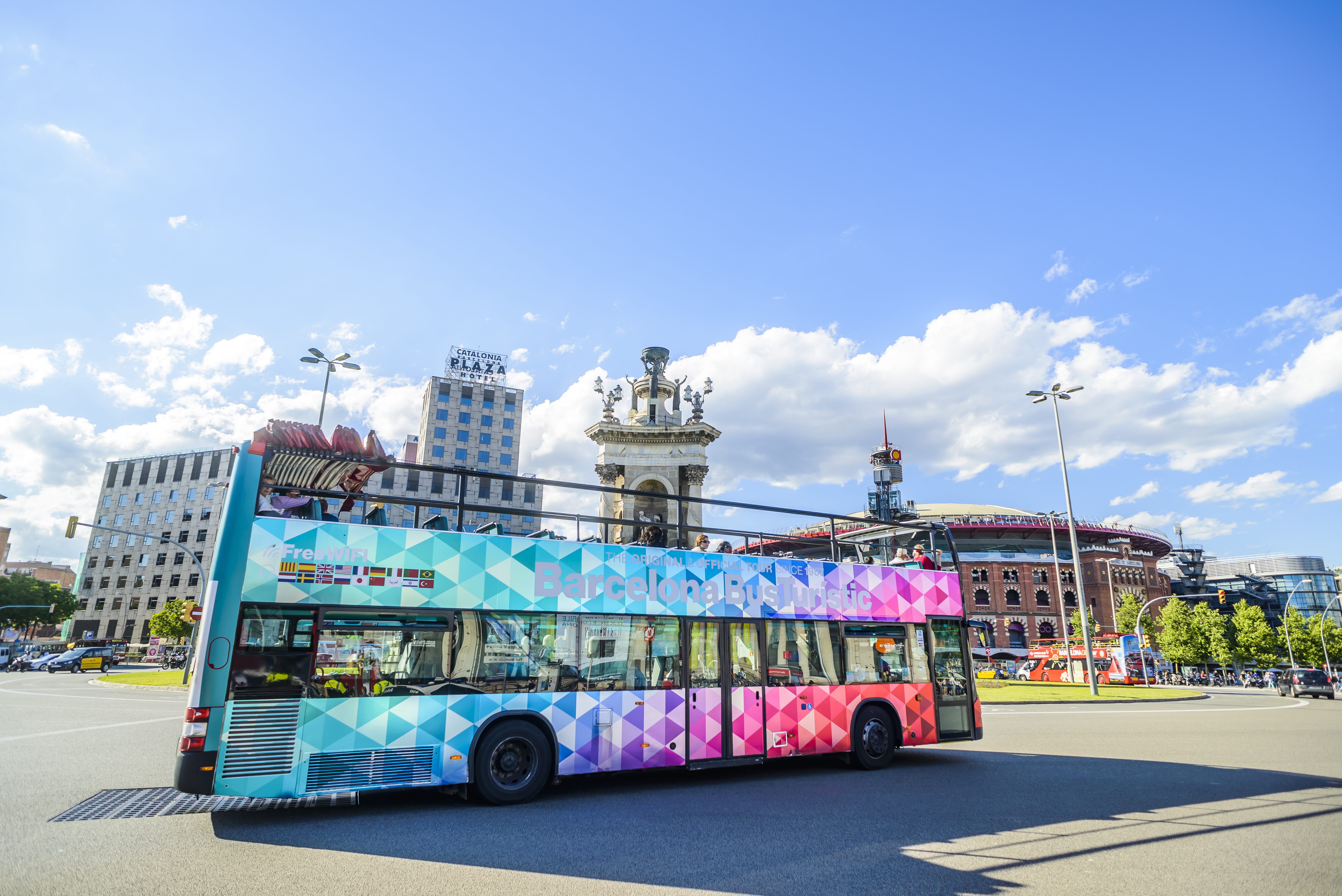 Barcelona Bus Turistic: Hop-On, Hop-Off Tour