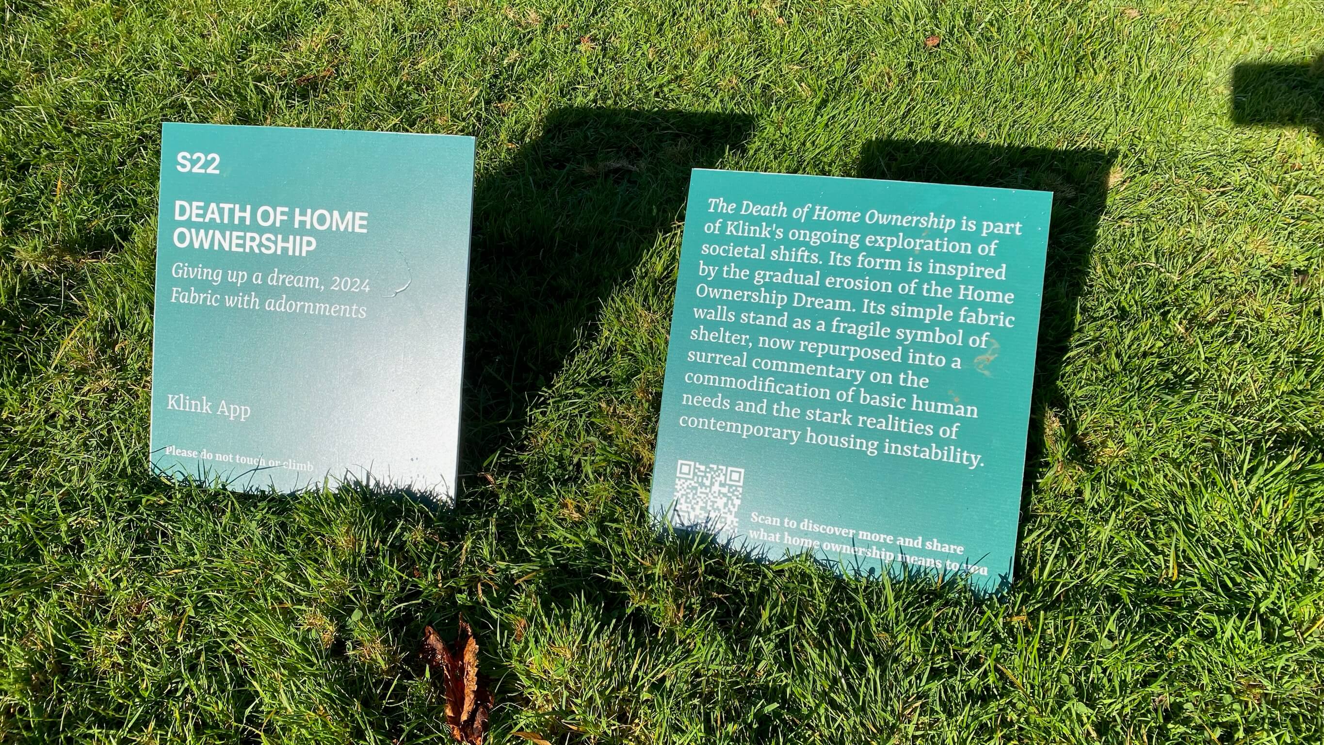 placards-about-the-artwork