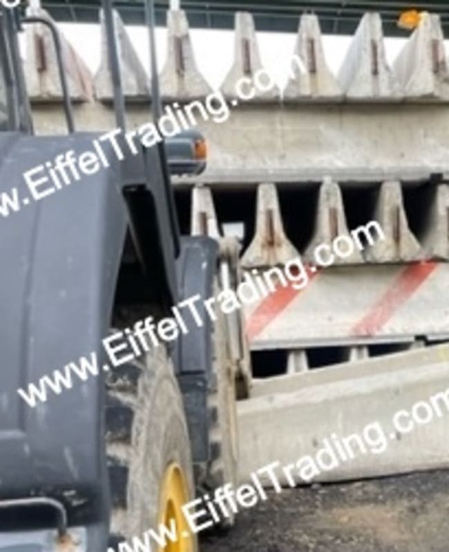 3,000LF of Used NYSDOT JJ-Hook Barrier Wall-1