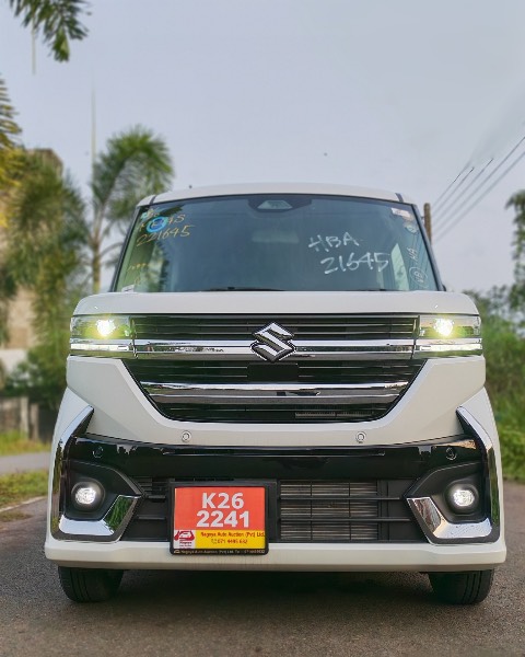 Suzuki Spacia Custom GS