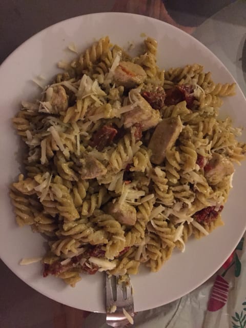 Krämig Pesto Kyckling Pasta - Caax90 - Sveriges största provkök -  