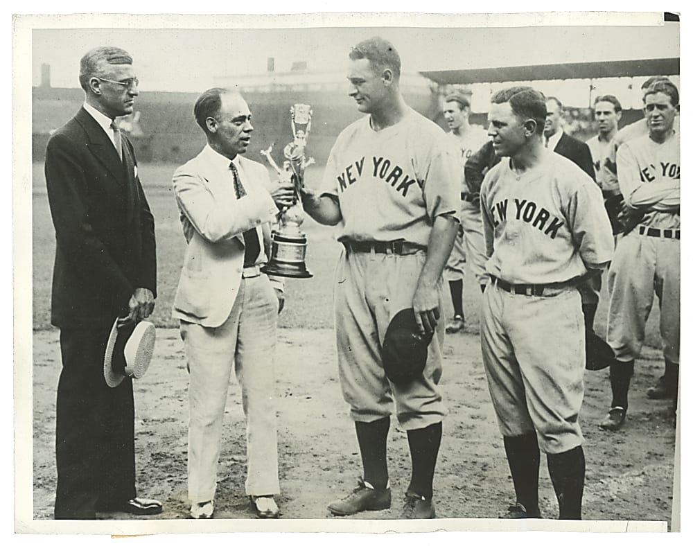 1933 Acme Newspictures Lou Gehrig Record Setting 1.308th Consecutive Game Played Type III Photograph